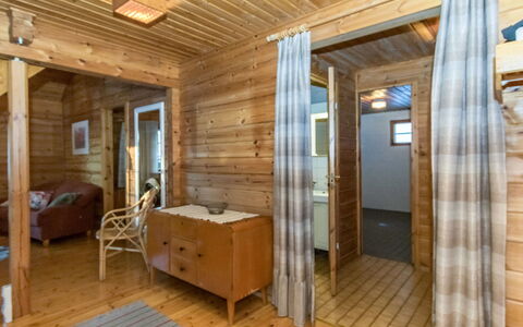 Saarijärvi: Legna, Villetta, Log Cabin, Foresta, Capannone, Edifici Giardino, Larice, Woodland, Color Legno