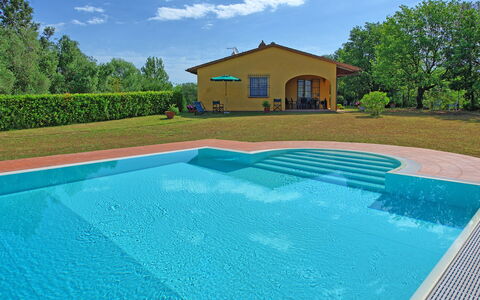 Casa Legoli: Piscina, Proprietà, Casa, Casa, Immobiliare, Tempo Libero, Erba, Costruzione, Villa, Estate