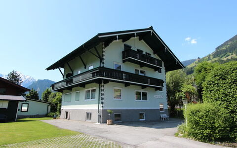 Am Ziller: Casa, Proprietà, Architettura, Costruzione, Casa, Immobiliare, Tetto, Estate, Erba, Catena Montuosa