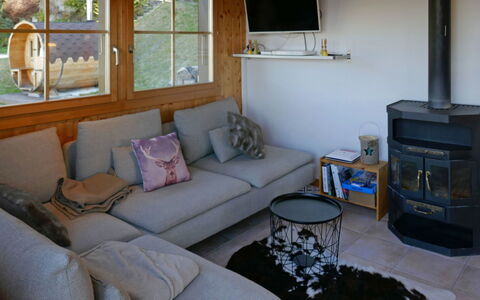 Chalet Didi: Camera, Soggiorno, Proprietà, Mobilia, Interior Design, Costruzione, Casa, Casa, Pavimento, Tavolo