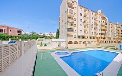 Calpe Calp 1110: Acqua, Pianta, Costruzione, Giorno, Proprietà, Piscina, Finestra, Cielo, Azzurro, Natura