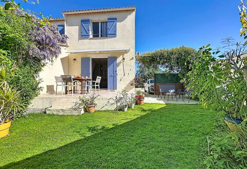 Papaye: Appartamento, Ricorrere, Sedia, Shade, Balcone, Cucina & Sala Da Pranzo Tavolo, Ristorante, Eco Hotel, Hotel