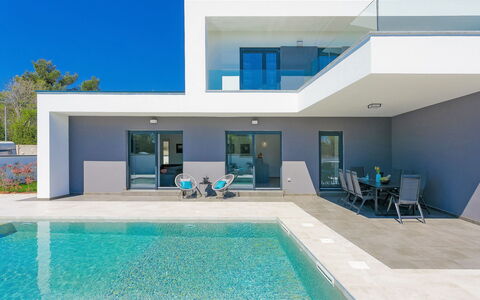 Ella Premantura: Proprietà, Casa, Costruzione, Casa, Immobiliare, Architettura, Piscina, Estate, Villa, Interior Design