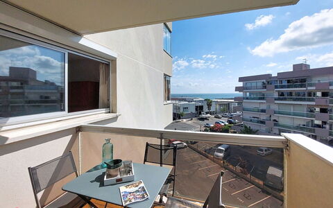 Arcachon 204: Costruzione, Giorno, Zona Residenziale, Appartamento, Finestra, Città, Zona Urbana, Architettura, Area Metropolitana, Quartiere