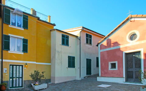Casale: Proprietà, Casa, Costruzione, Casa, Giallo, Immobiliare, Facciata, Cittadina, Quartiere, Architettura