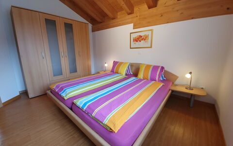Haus Artemis: Legna, Interior Design, Pavimentazione, Pavimento, Camera, Letto, Camera Da Letto, Mobilia, Soffitto, Color Legno