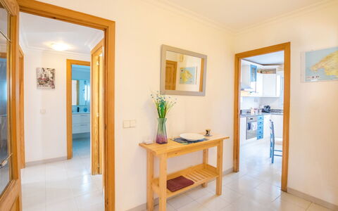 Mariners 2: Proprietà, Camera, Interior Design, Costruzione, Mobilia, Giallo, Casa, Immobiliare, Pavimento, Soffitto