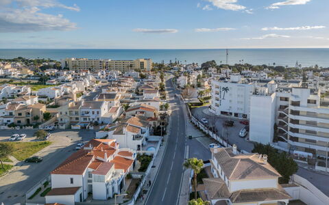Colibri: Zona Residenziale, Città, Zona Urbana, Urban Design, Costa, Appartamento, Mare, Sobborgo, Spiaggia, Paesaggio Urbano