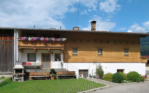 Punggerhof: Nube, Cielo, Pianta, Costruzione, Finestra, Architettura, Lotto, Porta, Street Luce, Zona Residenziale