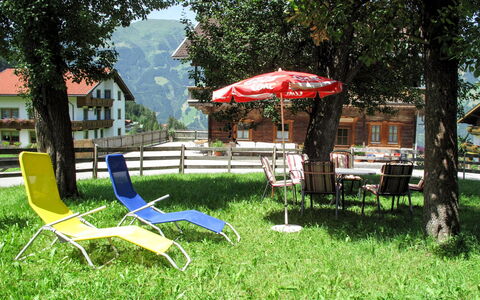 Zell am Ziller 608: Pianta, Mobilia, Albero, Ombrello, Mobili Da Esterno, Shade, Lotto, Biome, Sedia, Tempo Libero