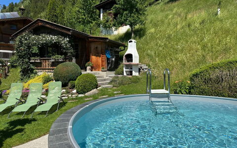 Egger: Giardino, Piscina, Landscaping, Backyard, Tempo Libero, Cortile, Giochi D'Acqua, Ricorrere, Eco Hotel