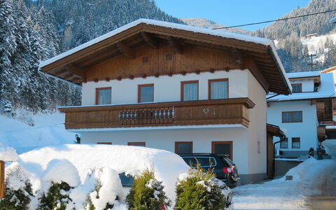 Ratschnhäusl: Costruzione, Neve, Cielo, Pianta, Proprietà, Montagna, Finestra, Bianca, Natura, Casa