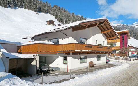 Haus Alina: Neve, Proprietà, Inverno, Montagna, Casa, Architettura, Costruzione, Tetto, Catena Montuosa, Casa