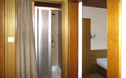 Alpenblick: Proprietà, Porta, Camera, Architettura, Costruzione, Automotive Esterno, Legna, Casa, Maniglia, Bicchiere