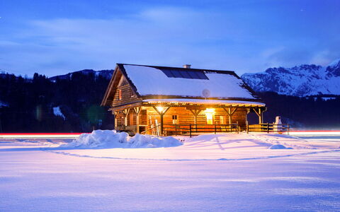 Steiners Blockhütte: Nube, Cielo, Neve, Costruzione, Blu, Paesaggio Naturale, Montagna, Pendenza, Casa, Albero