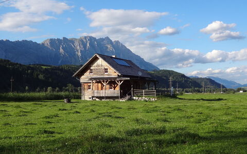 Steiners Blockhütte: Nube, Cielo, Montagna, Pianta, Costruzione, Paesaggio Naturale, Albero, Lotto, Highland, Erba
