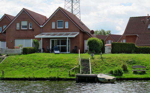Kleine Möwe: Casa, Proprietà, Casa, Acqua, Waterway, Canale, Immobiliare, Costruzione, Fiume, Villetta