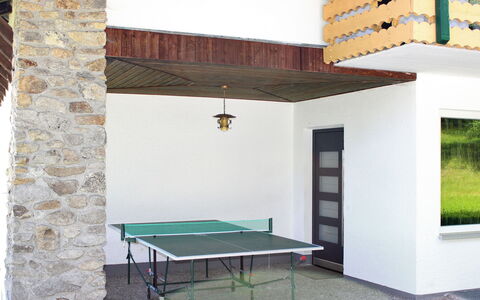 Marianne: Ping Pong, Proprietà, Camera, Tavolo, Mobilia, Casa, Parete, Costruzione, Soffitto, Interior Design