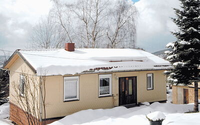Steinbach-Hallenberg 609: Nube, Costruzione, Neve, Cielo, Proprietà, Finestra, Casa, Albero, Ramo, Villetta