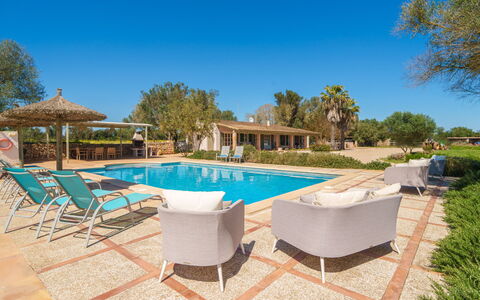 Can Soler: Piscina, Ricorrere, Mobili Da Esterno, Estate, Eco Hotel, Shade, Ombrello, Hacienda, Villa, Terme