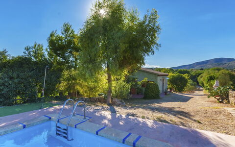 Estrella: Cielo, Pianta, Acqua, Piscina, Azzurro, Mobili Da Esterno, Shade, Albero, Casa, Lettino