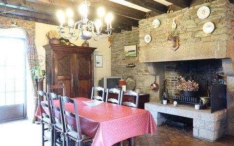 La Longère: Proprietà, Camera, Costruzione, Interior Design, Soffitto, Mobilia, Casa, Sala Da Pranzo, Immobiliare, Tavolo