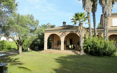 Les Chênes: Proprietà, Casa, Estate, Casa, Costruzione, Immobiliare, Hacienda, Architettura, Albero, Prato