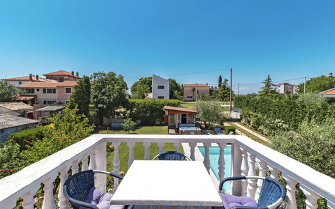 Petar: Proprietà, Immobiliare, Casa, Costruzione, Zona Residenziale, Piscina, Cielo, Casa, Estate, Architettura