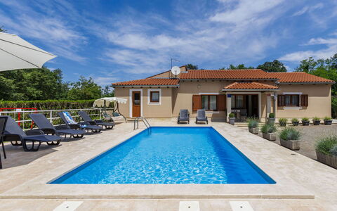 Liberat: Piscina, Ricorrere, Mobili Da Esterno, Tempo Libero, Ombrello, Eco Hotel, Sedia, Lettino, Villa, Hotel