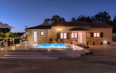 Liberat: Casa, Proprietà, Casa, Costruzione, Illuminazione, Zona Residenziale, Estate, Immobiliare, Architettura, Dimora