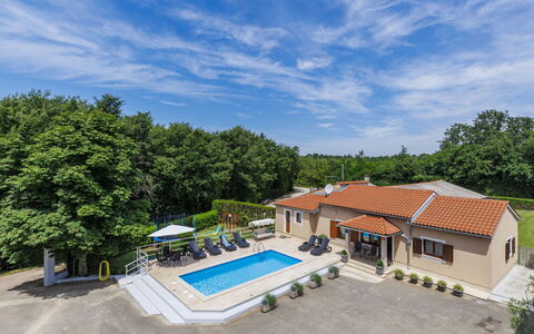 Liberat: Piscina, Ricorrere, Tempo Libero, Ricreazione, Estate, Ombrello, Eco Hotel, Shade, Villa, Hotel