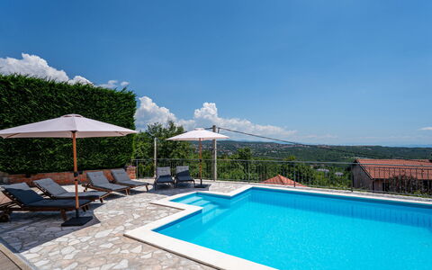 Villa Toni: Piscina, Blu, Mobili Da Esterno, Ricorrere, Materiale Composito, Ombrello, Eco Hotel, Sedia, Lettino, Shade