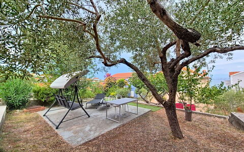 Ines: Raccordo, Giardino, Villetta, Mobili Da Esterno, Shade, Cortile, Edifici Giardino, Backyard, Landscaping, Latifoglie