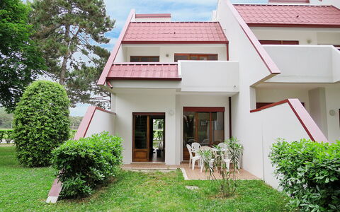 Villaggio Marina: Proprietà, Casa, Casa, Costruzione, Zona Residenziale, Immobiliare, Architettura, Lotto, Villetta, Facciata