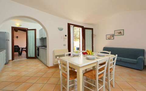 Ville San Pietro (Rei355): Camera, Proprietà, Mobilia, Pavimento, Costruzione, Interior Design, Casa, Tavolo, Sala Da Pranzo, Immobiliare