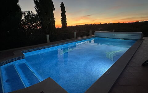 Montinho: Blu, Piscina, Materiale Composito, Ricorrere, Giochi D'Acqua, Riflessione, Hotel, Crepuscolo, Sera, Terme