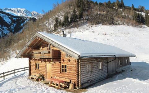 Sturmbachhütte: Cielo, Montagna, Neve, Costruzione, Finestra, Albero, Pianta, Casa, Pendenza, Legna
