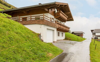 Bramberg am Wildkogel 607: Cielo, Nube, Pianta, Costruzione, Proprietà, Casa, Paesaggio Naturale, Pendenza, Lotto, Finestra