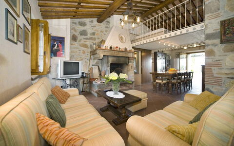 Al Mennucci: Proprietà, Camera, Soggiorno, Interior Design, Costruzione, Mobilia, Immobiliare, Casa, Casa, Soffitto