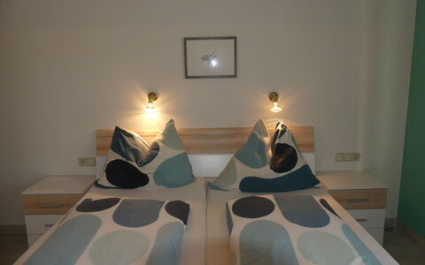 Stainer: Costruzione, Mobilia, Comfort, Telaio Del Letto, Tessile, Legna, Casa, Lampada, Interior Design, Decorazione
