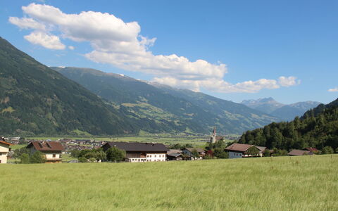 Nina: Cielo, Montagna, Neve, Nube, Azzurro, Pendenza, Paesaggio Naturale, Highland, Luce Del Sole, Albero
