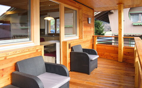 Nina: Camera, Proprietà, Costruzione, Mobilia, Deck, Casa, Casa, Log Cabin, Latifoglie, Color Legno