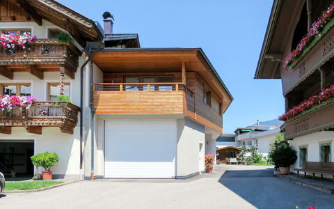 Nina: Cielo, Pianta, Costruzione, Quartiere, Tempo Libero, Casa, Urban Design, Zona Residenziale, Vaso Di Fiori