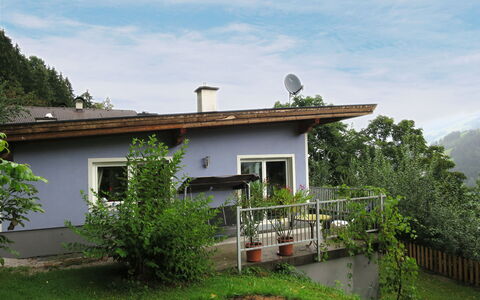 Bair: Nube, Cielo, Pianta, Finestra, Costruzione, Albero, Lotto, Casa, Vegetazione, Villetta