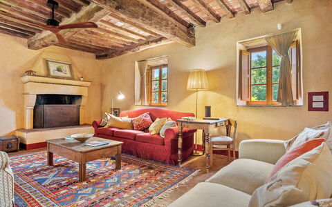 Bottino: Mobilia, Interior Design, Parete, Pavimentazione, Soffitto, Pavimento, Divano, Camera, Casa, Soggiorno