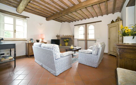 Broccolo: Costruzione, Camera, Proprietà, Mobilia, Interior Design, Pavimento, Soffitto, Casa, Immobiliare, Soggiorno