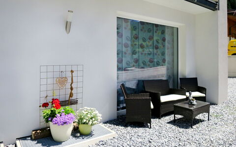 Tschiderer: Pianta, Fiore, Proprietà, Costruzione, Vaso Di Fiori, Finestra, Pianta Della Casa, Interior Design, Casa, Pavimentazione