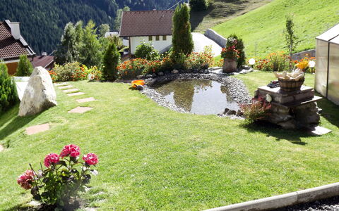 Apart Birgit: Pianta, Costruzione, Verde, Finestra, Botanica, Albero, Acqua, Paesaggio Naturale, Lotto, Montagna