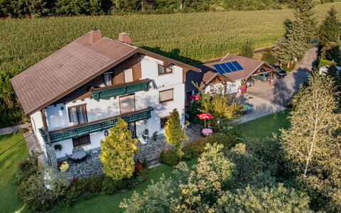 Feldkirchen in Kärnten 607: Pianta, Finestra, Costruzione, Comunita 'Impianto, Fiore, Paesaggio Naturale, Casa, Albero, Lotto, Villetta