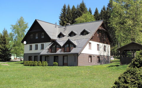 Harrachovka: Casa, Casa, Proprietà, Villetta, Agriturismo, Costruzione, Immobiliare, Tetto, Area Rurale, Lotto